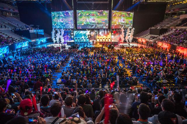 电竞比分网：王者荣耀KPL秋季赛，YTG换员后还是被RW侠零封