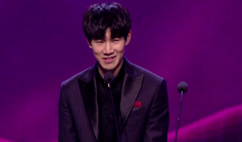 诈骗者使用 apEX 名称和 Team Vitality 品牌进行 YouTube 诈骗