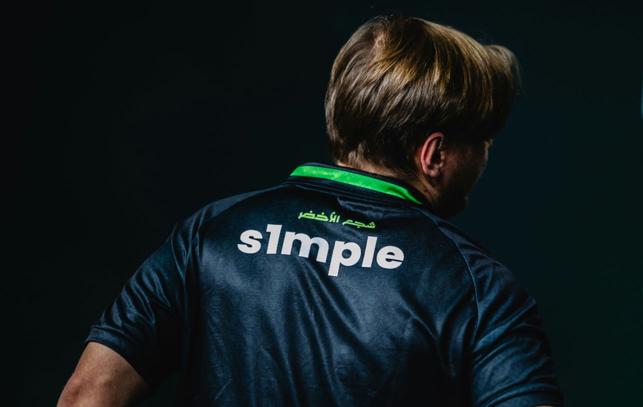 LoL Esports官方推特：这些年来，Faker和他的队友们